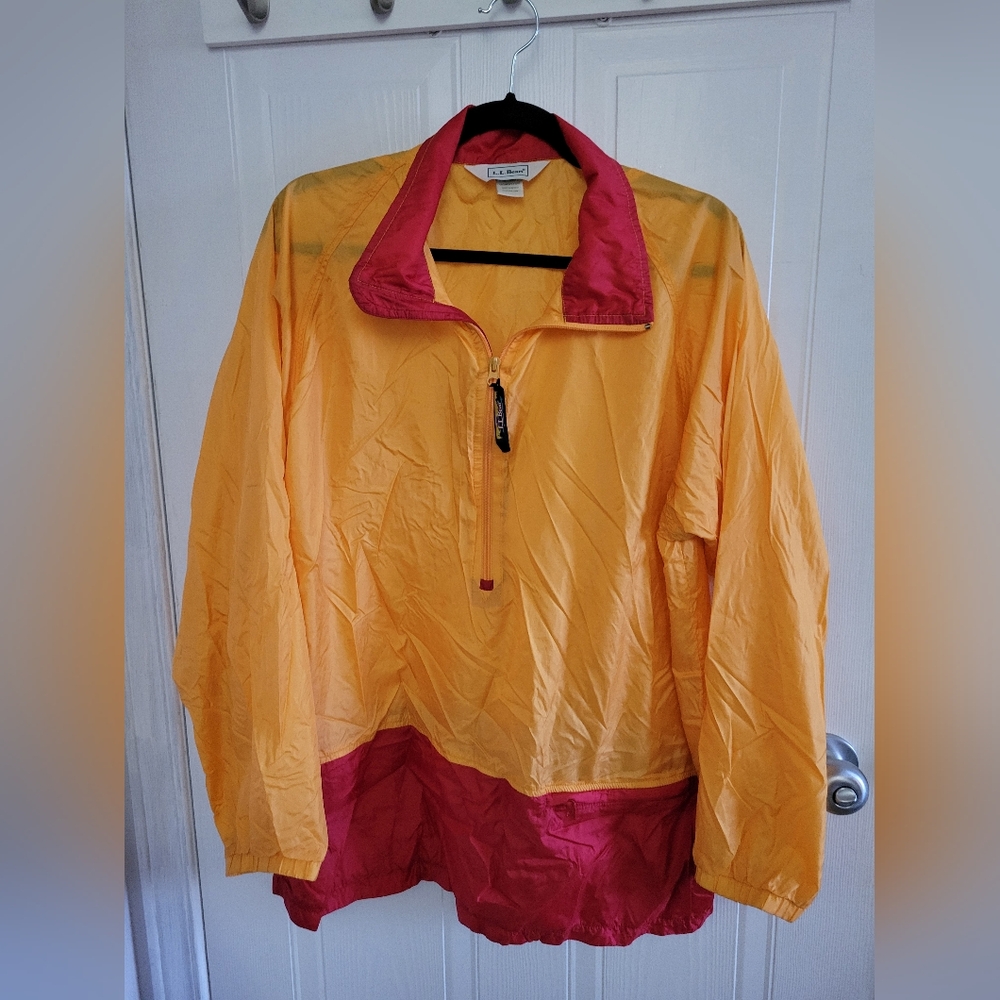 Vintage ? Womans fold up XL L.L.Bean windbreaker
